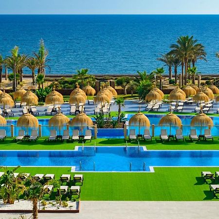 Cabogata Beach Hotel 雷塔马尔 外观 照片 The resort's pool area