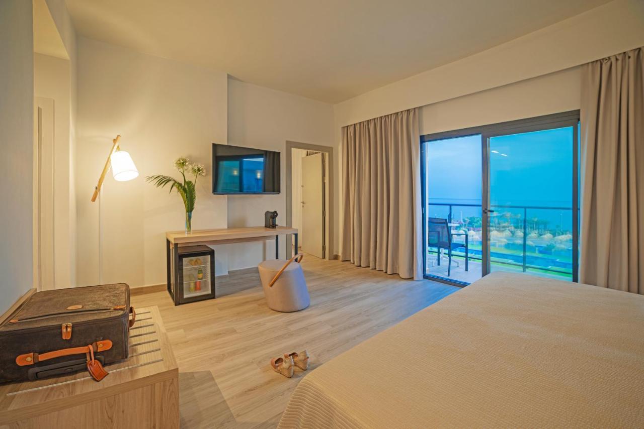 Cabogata Beach Hotel 雷塔马尔 外观 照片 A room at the hotel