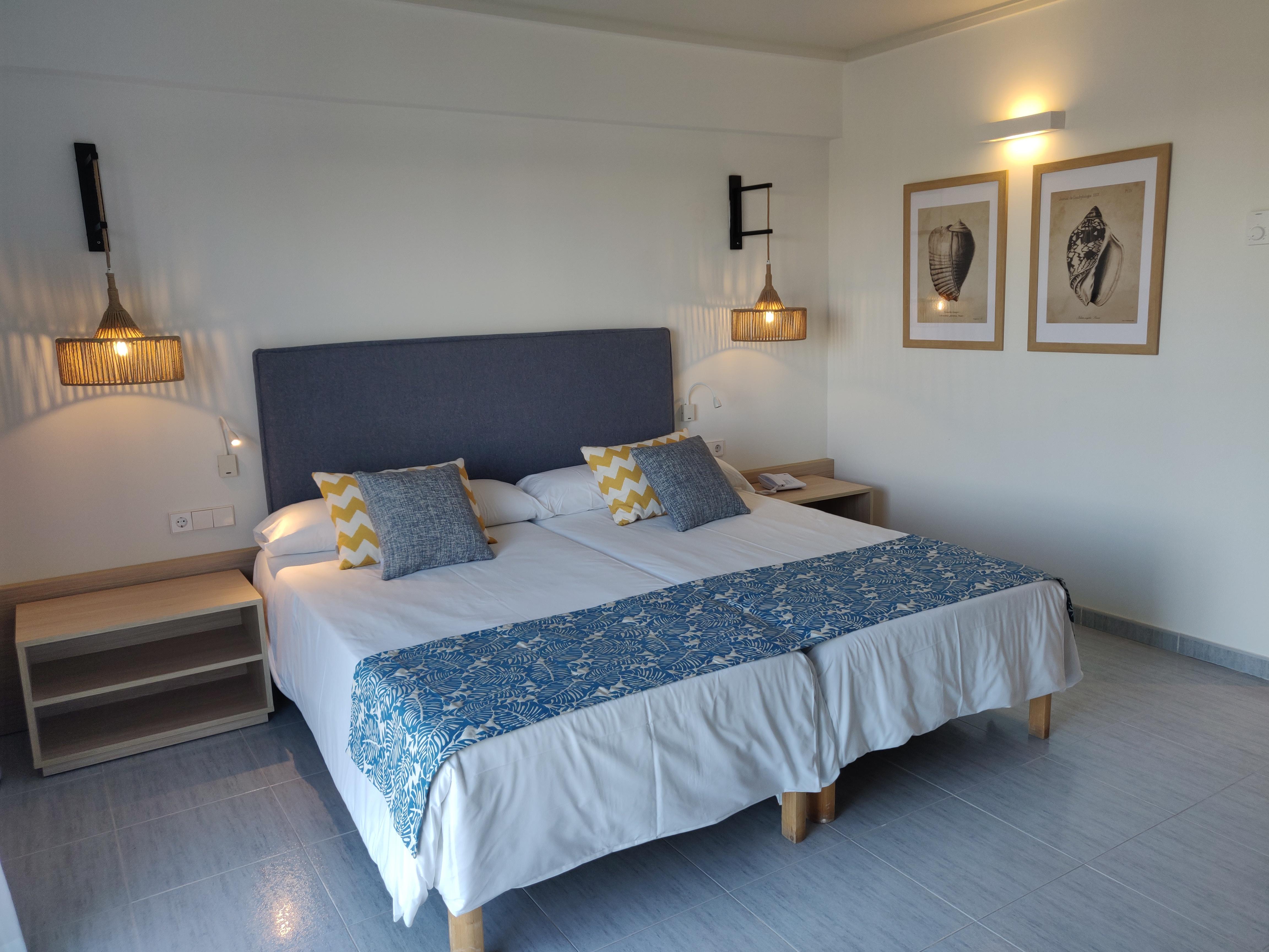 Cabogata Beach Hotel 雷塔马尔 外观 照片 A bedroom at the hotel