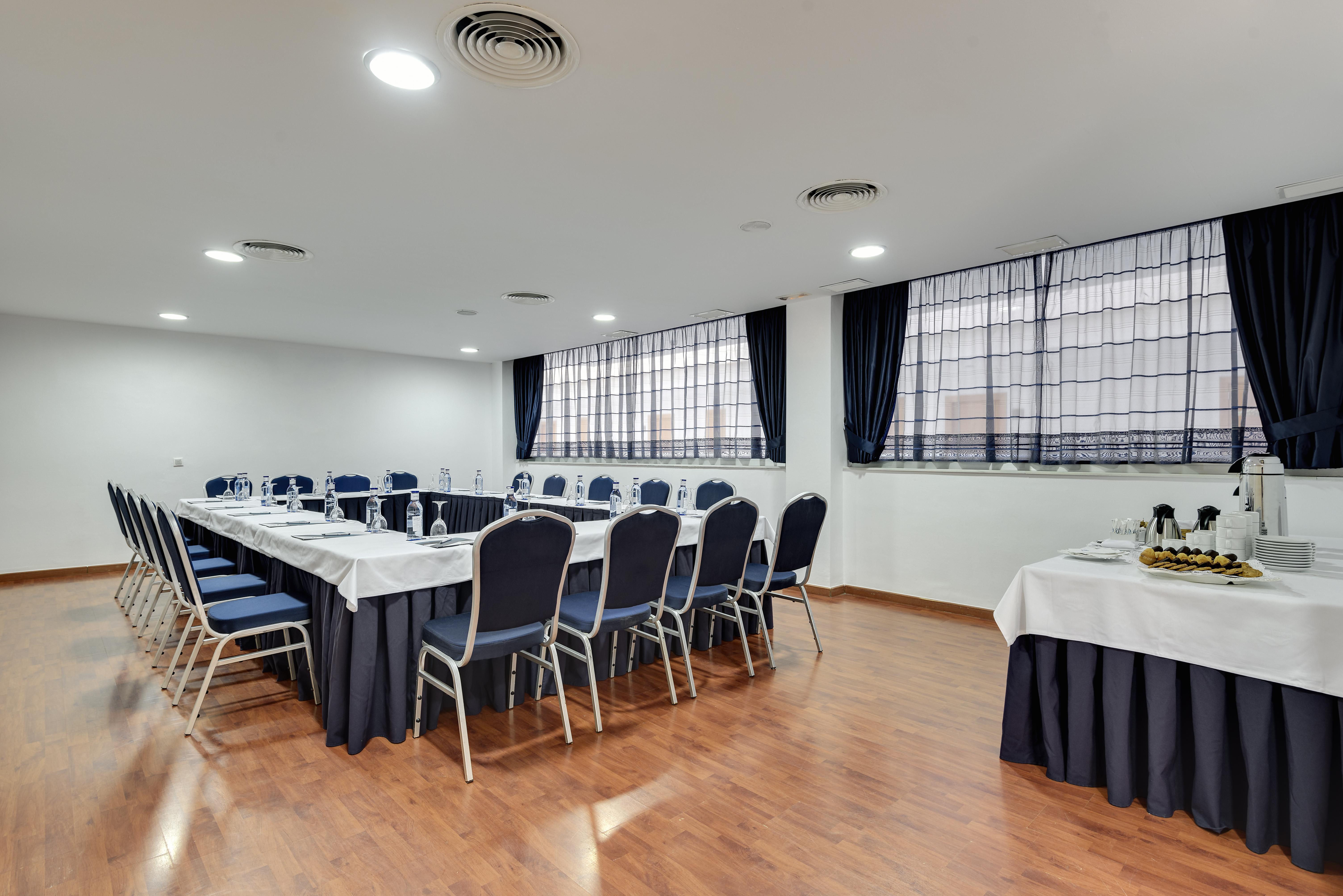 Cabogata Beach Hotel 雷塔马尔 外观 照片 Meeting room
