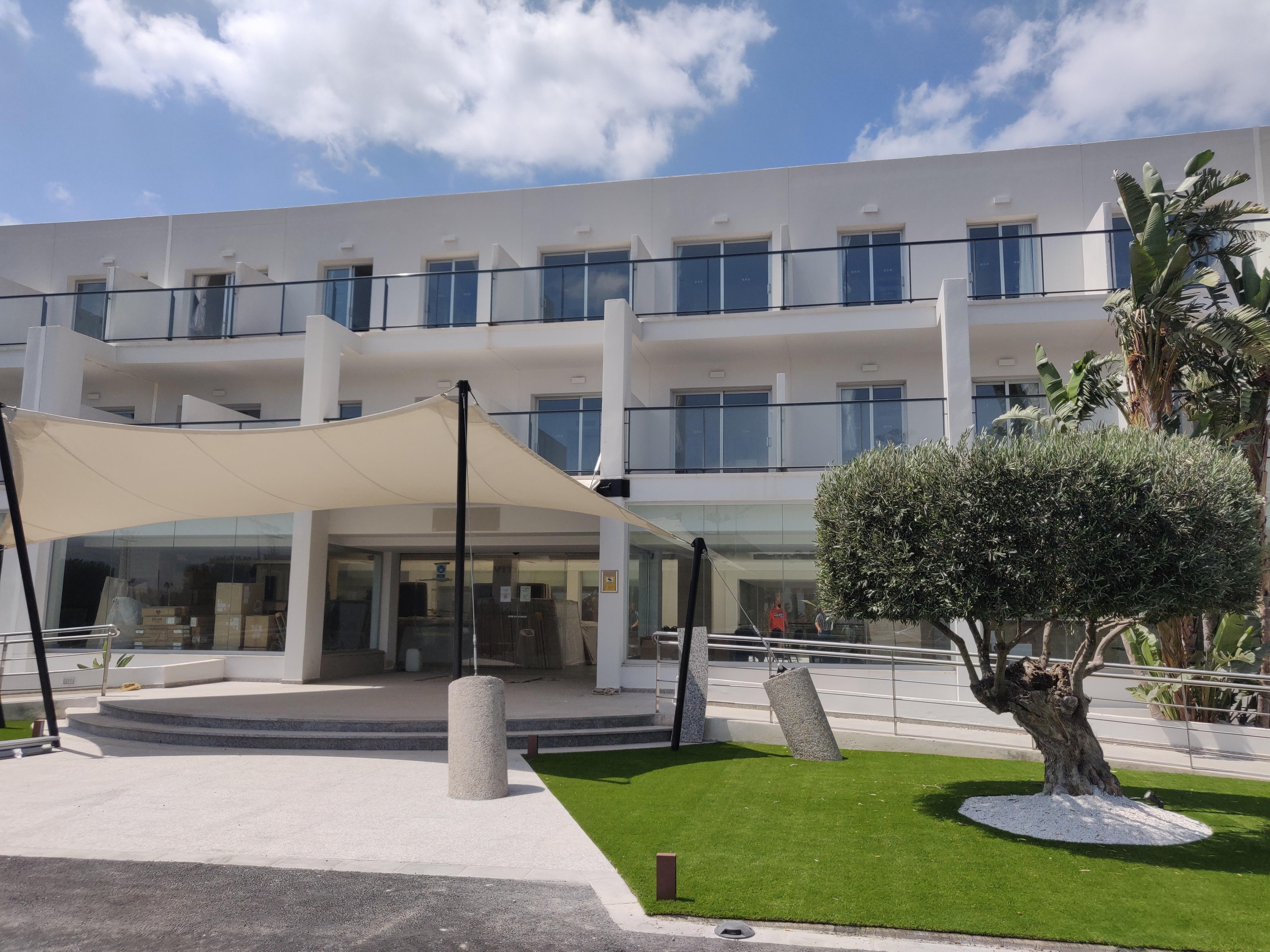 Cabogata Beach Hotel 雷塔马尔 外观 照片 The new building of the University of Patras