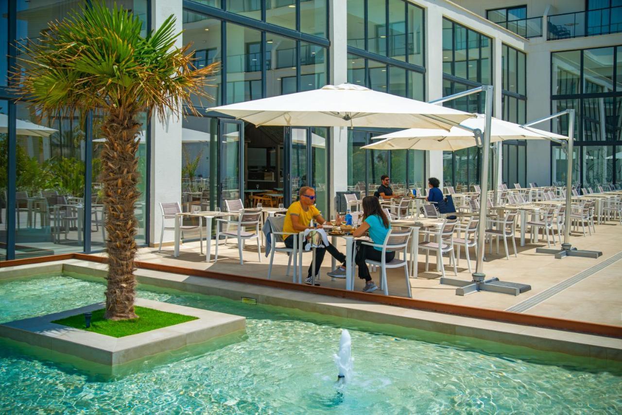 Cabogata Beach Hotel 雷塔马尔 外观 照片 The restaurant at the airport