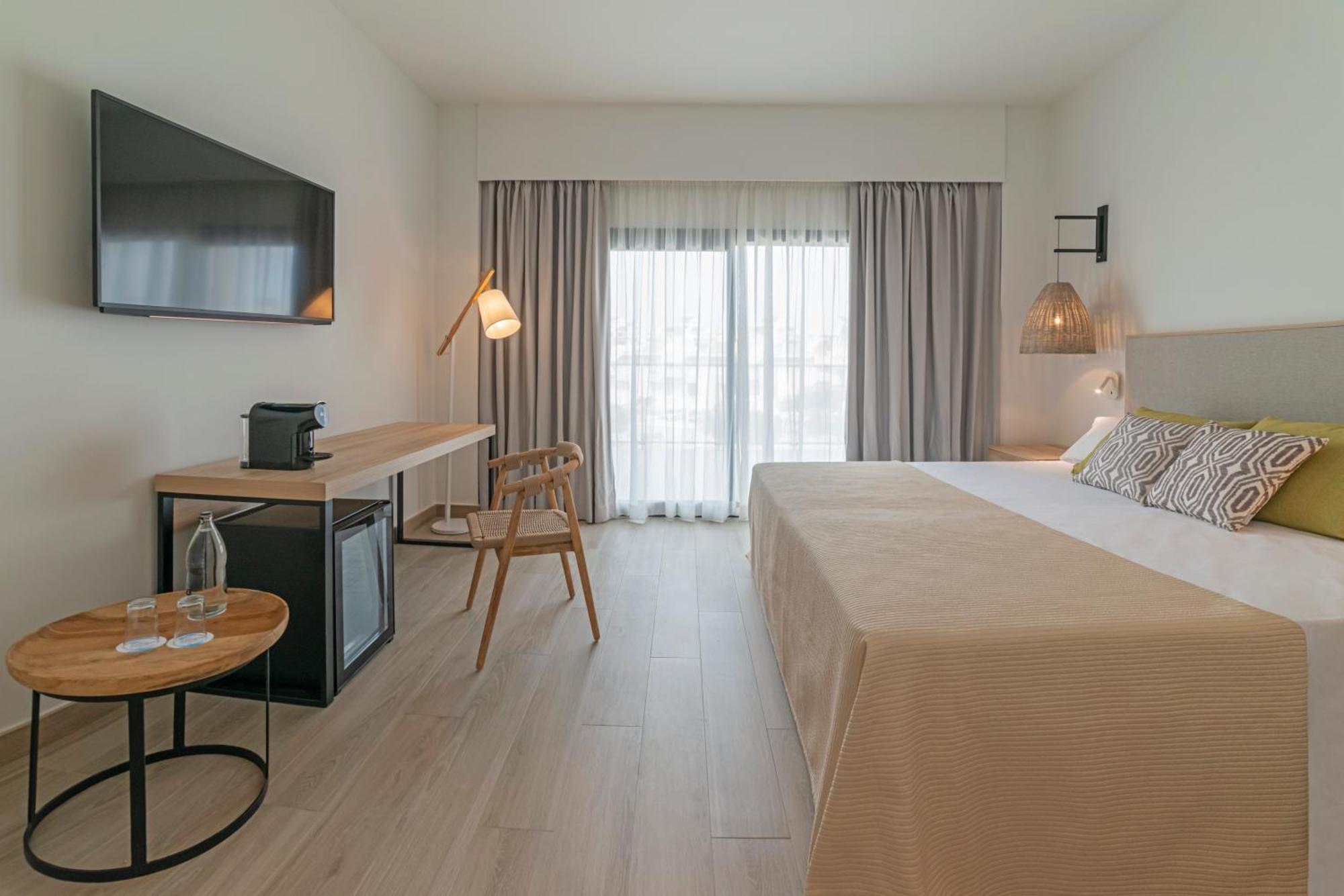 Cabogata Beach Hotel 雷塔马尔 外观 照片 A room at the hotel