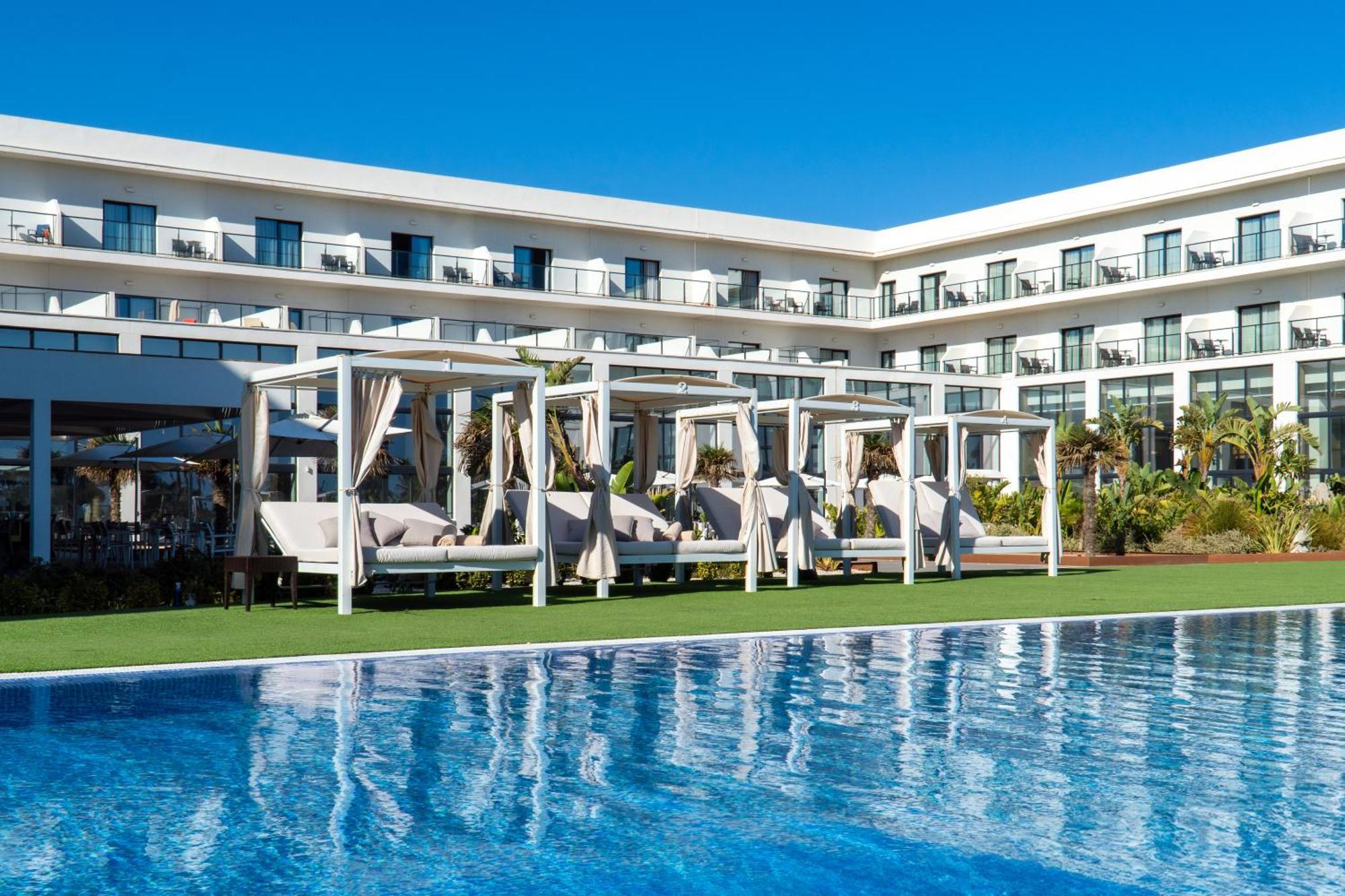 Cabogata Beach Hotel 雷塔马尔 外观 照片 The hotel's pool